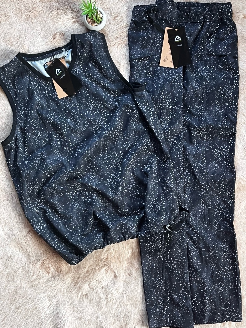 Athletic Two-Piece Black Speckled Tank & Pants Set